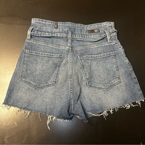 Kut from the Kloth Light Blue Tie-Belt Jean Shorts - Picture 5 of 8